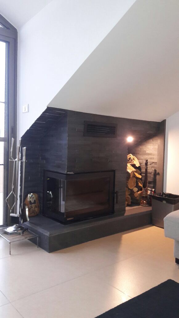 34-9.jpg Wood fireplace corner 004 - Image 1