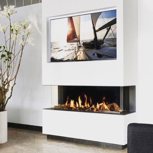 IMG_4979.jpg DANCING FLAME Gas Fireplace 3-Sided 130cm - Image 1