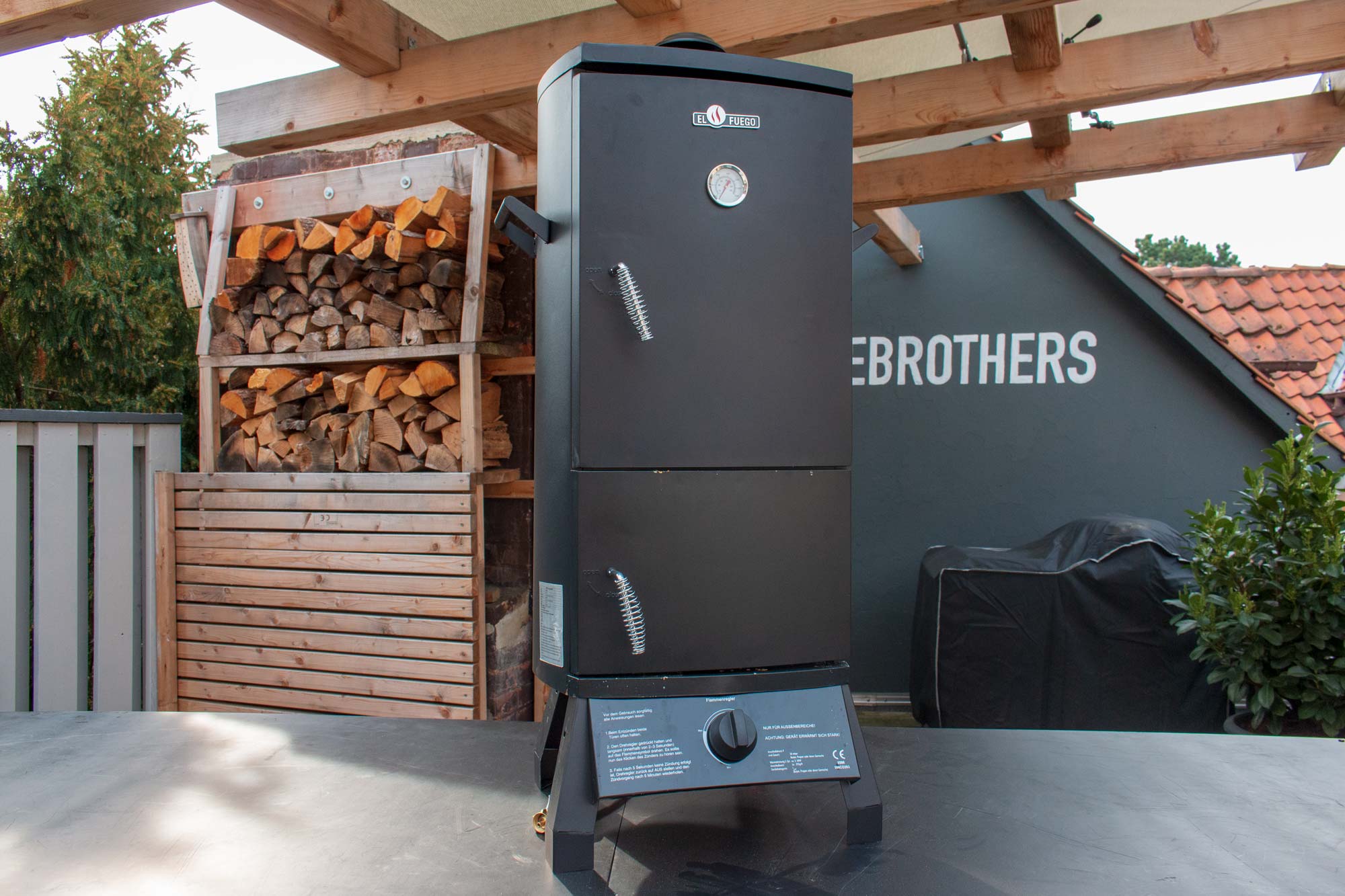 elfuego_portland_gassmoker_titel.jpg El Fuego® Gas Grill / -smoker Portland, black, 55x105x45 cm - Image 1